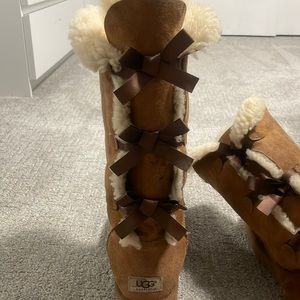 UGG boots size 10 tan